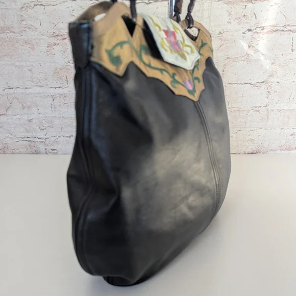 Papillon Vintage Elegant Black Leather Tote Bag - Picture 4 of 12